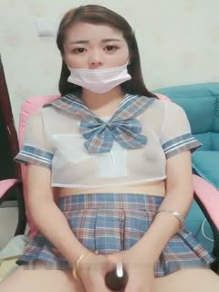 漂亮美女主播陈小蜜1027自慰大秀穿着制服激情自慰十分诱人